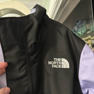 Girls North Face Medium Weight Rain Coat in Purple - Size 7/8